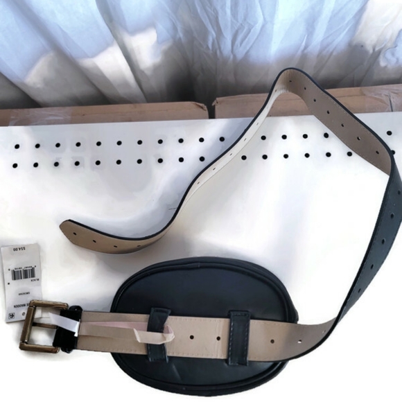 Steve Madden Women Fanny Pack Bag - Picture 2 of 3